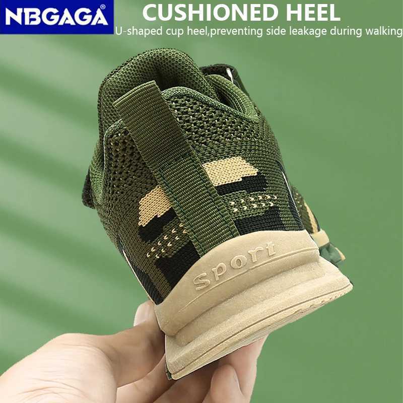 New childrens sports shoes suitable for boys breathable running shoes fashionable casual coach childrens walking size 29-39 W250407