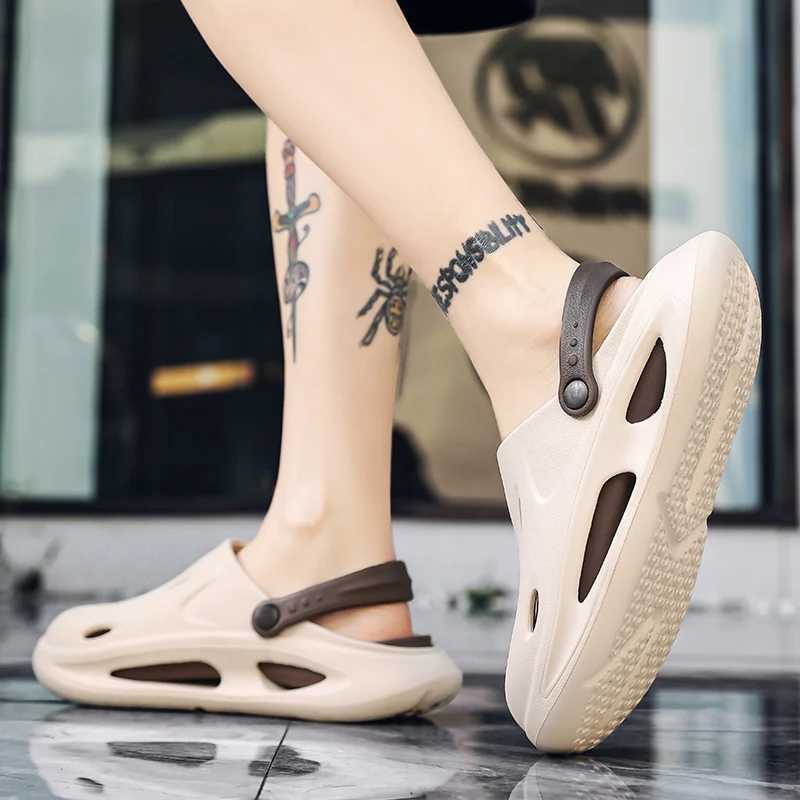 New Arrival Crocodile Mens Summer Family Slide Breathable Non slip Mens Soft Bottom Sandals with Empty Heart Drainage River Beach Shoes T250407