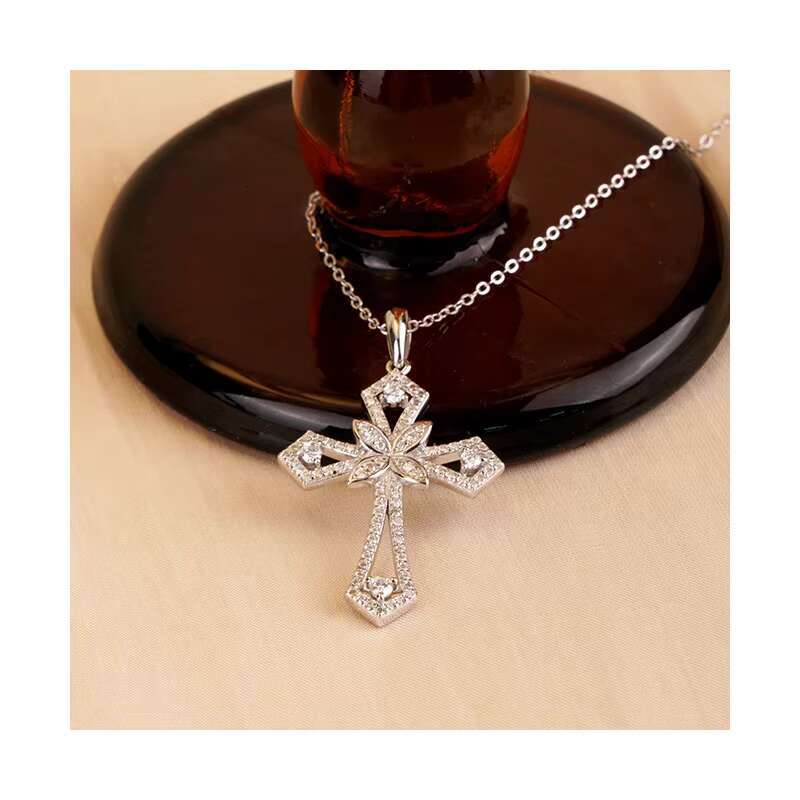 Factory Price Punk Luxury 925 Sterling Silver Full Diamond 2mm VVS Moissanite Pave Cross Shape Pendant Necklace for Men