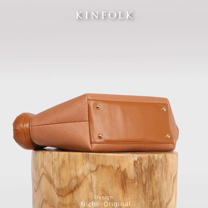 2023 New High End Cotton Filled Handbag With French Unique Design Fan Shaped Vegetable Basket Single Shoulder Crossbody Bag