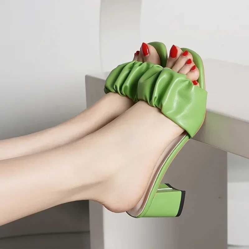 2024 Short and Fat High Heels Slide Fi Folded Square Toes Green Orange Womens Sandals Casual Elegant Womens Dress Sandals Plus Size 42XJ250407