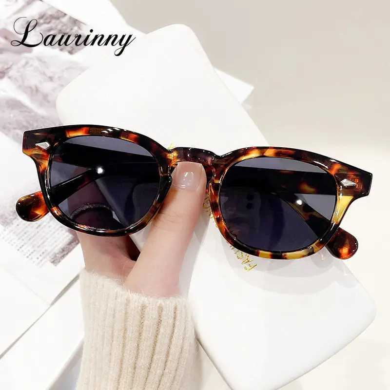 Retro Tortoise Shell Round Sunglasses for Women 2025 Brand Design Retro Rivet Yellow Blue Lens Square Sunglasses for Women UV400 W250408