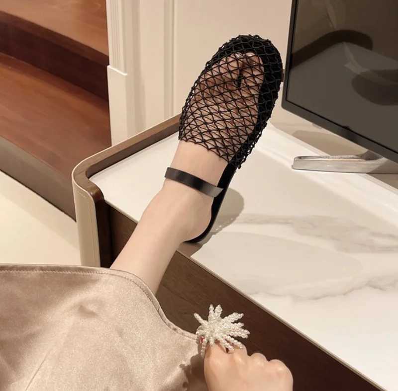New Arrival Summer Mesh Hollow Sandals for Womens Apartment Shallow New Beach Shoes Comfortable Retro Womens Slippers T250407