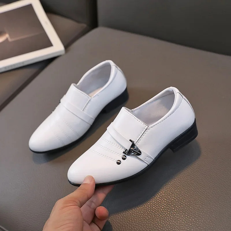 Boys Fashion Matte Leather Shoes Children Kids Flats for Student School Party Wedding Toddler Black Low-heeled Pointed Toe Shoes 250407