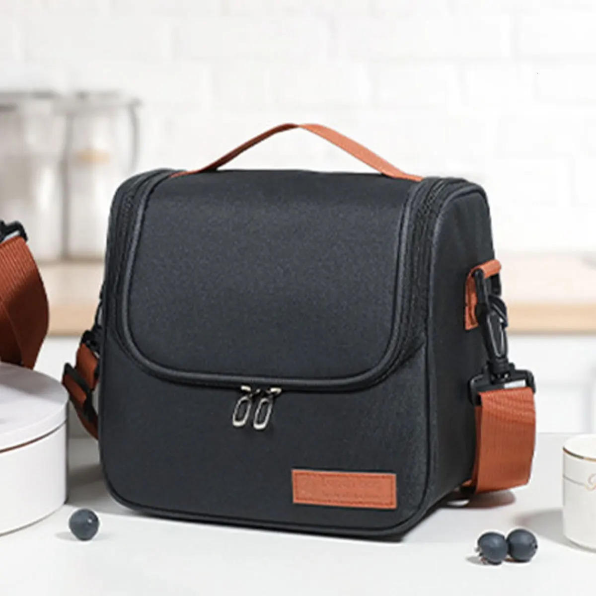 Fashion cooler bag zipper lunch insulated with adjustable shoulder strap suitable for office work school camping 250401