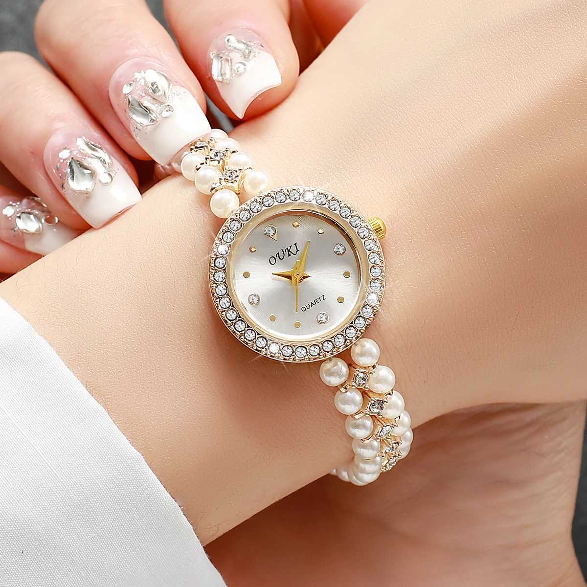 Fashion womens watch imitates pearl alloy strap and quartz watch Reloj Mujer (frameless)T250408