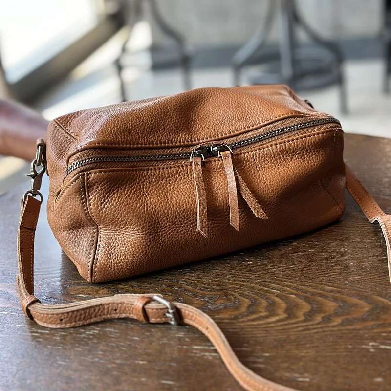 Johnature 2025 New Leisure Genuine Leather Lightweight Women Shoulder Crossbody Retro Soft Cowhide Versatile Bag