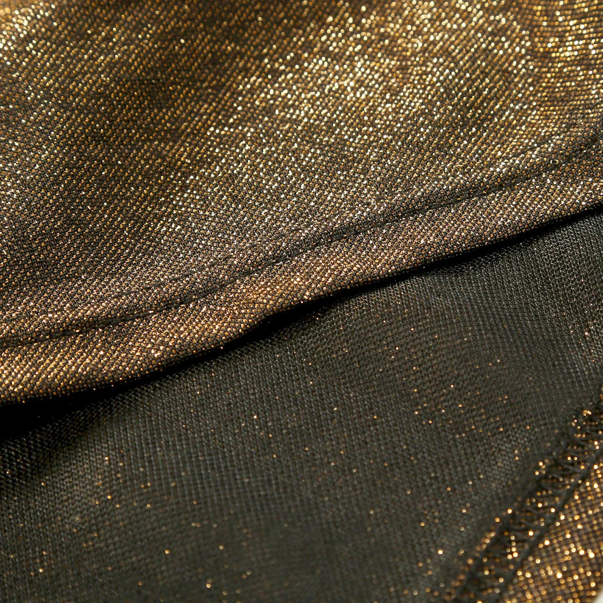 Shining Gold Thread Vest for Men Fashion Shining Vest for Men Nightclub Party Dance Ball Sleeveless T-shirt for Men 250402