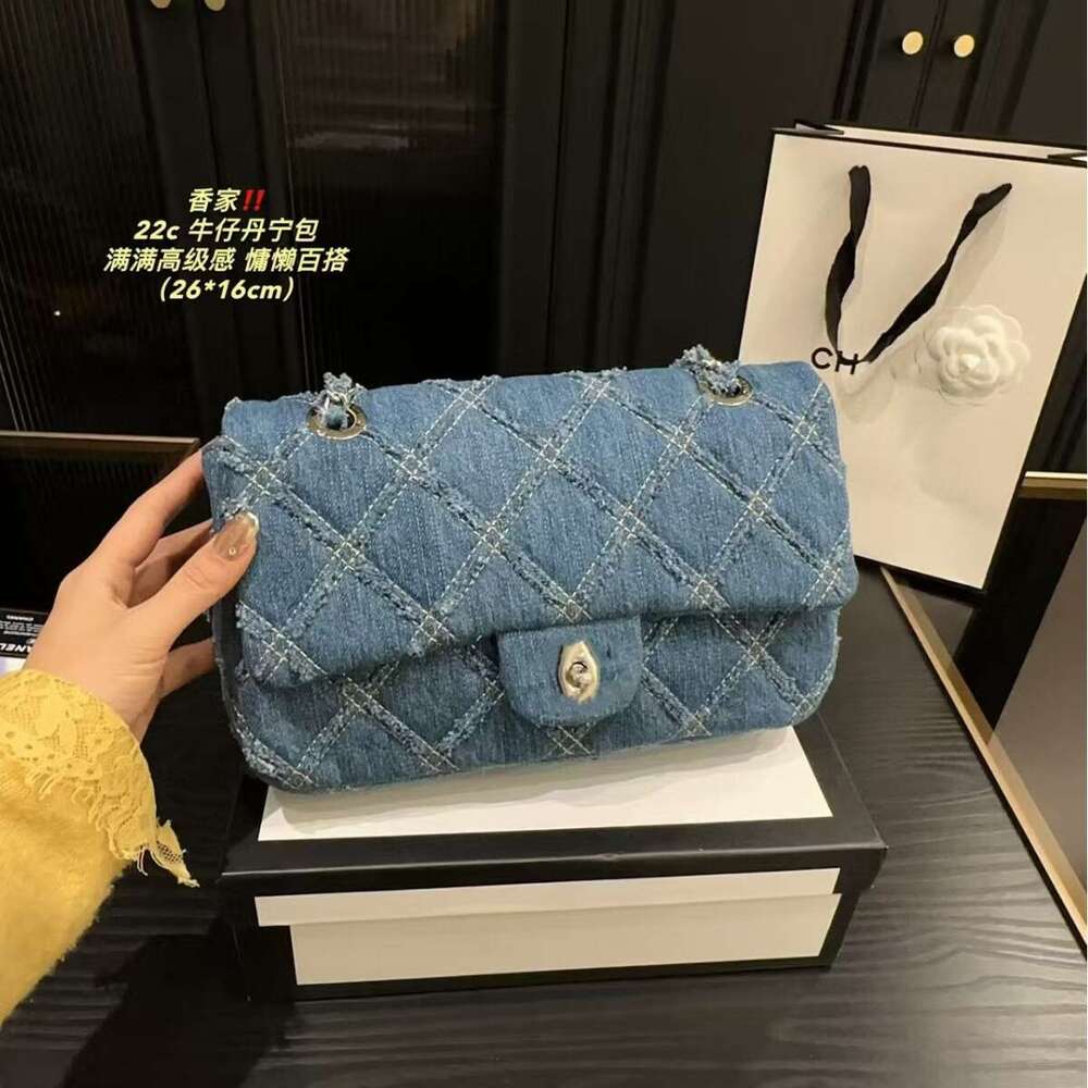 Designer Pack Autumn and winter hot new Xiangjia woolen dia grid chain small square denim high-end feeling hand-held diagonal cross single shoulder wo