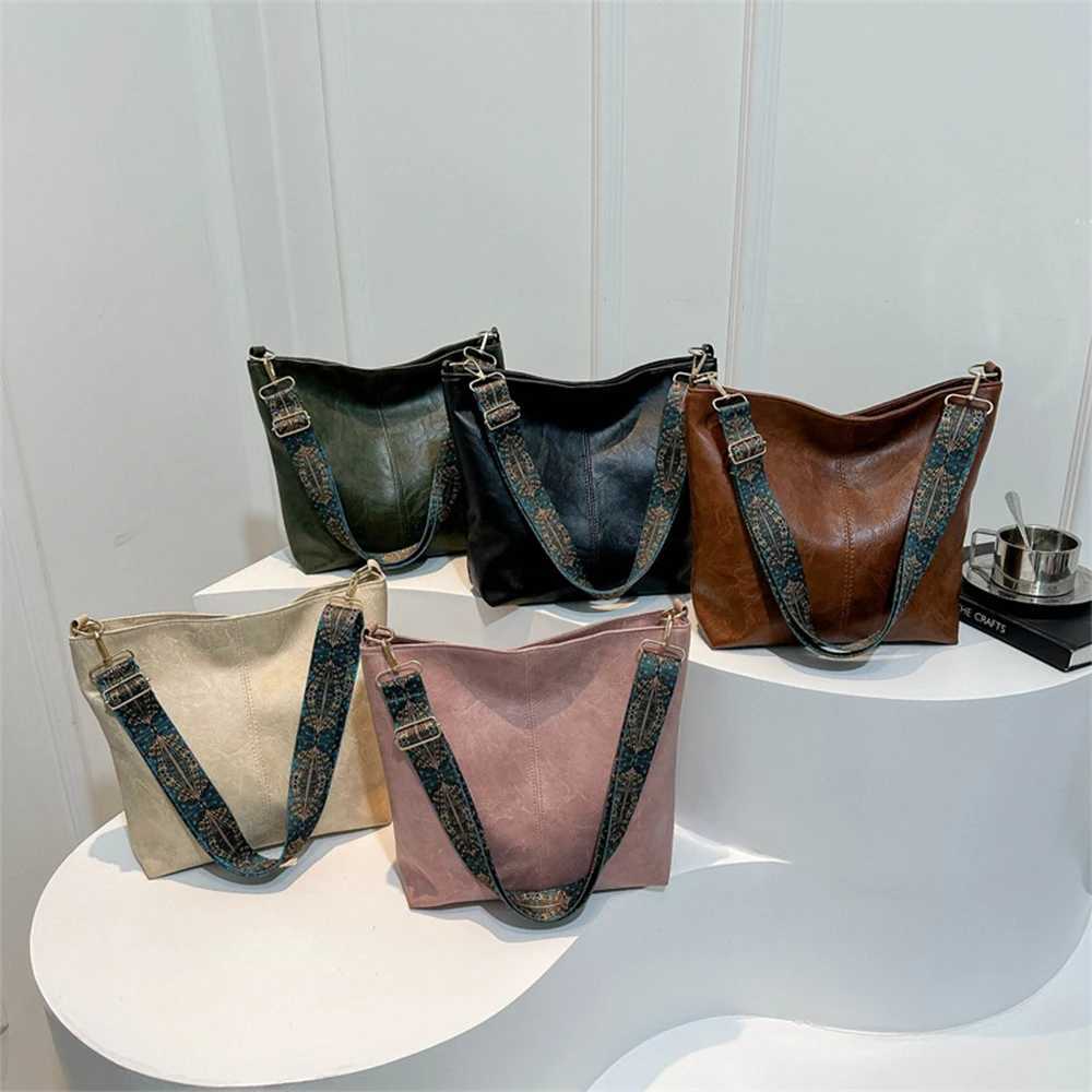 New Arrival Womens retro solid color PU large capacity shoulder bag fashionable cross body bag suitable for girls daily travel - zmt T250407