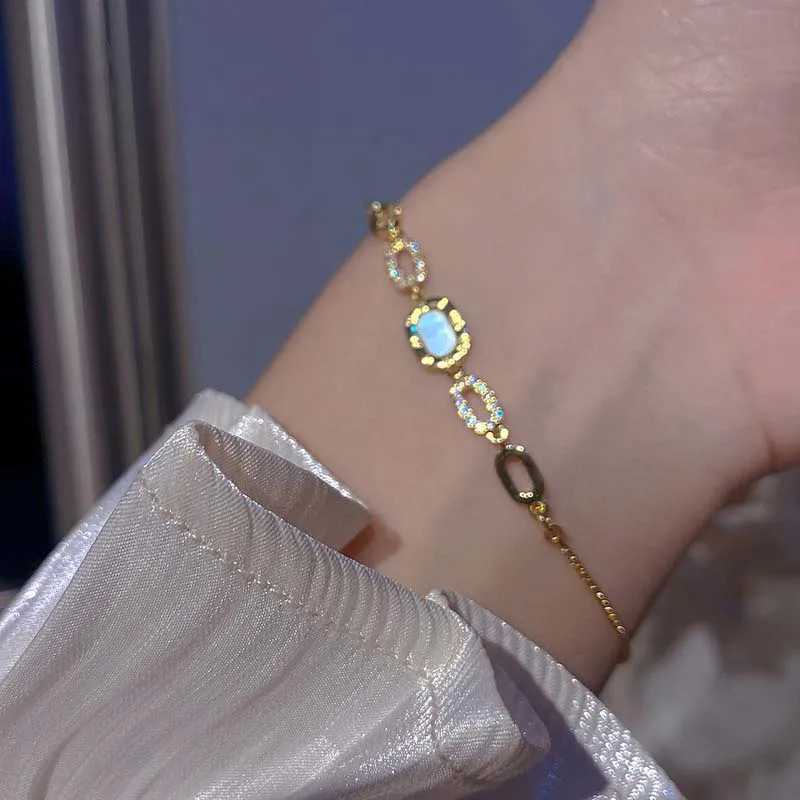 2025 New Luxury Zircon Chain Bracelets for Wen Elegant Gold Color Square Opal Adjustable Bracelet Party Jewelry GiftsC250408
