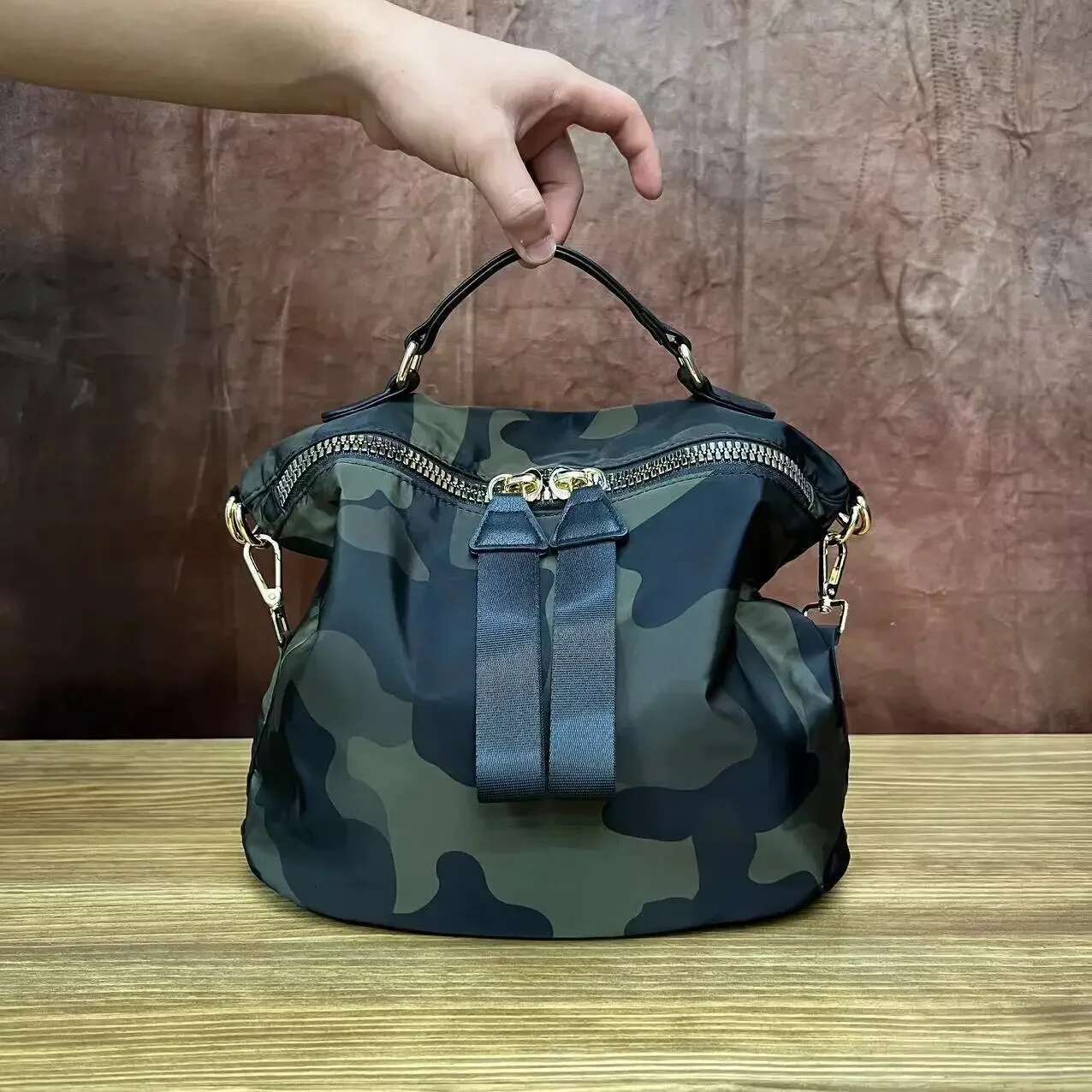 Women's Fashion Lightweight Shoulder Bag Multifunctional Large Capacity Crossbody Handbag For Daily Use