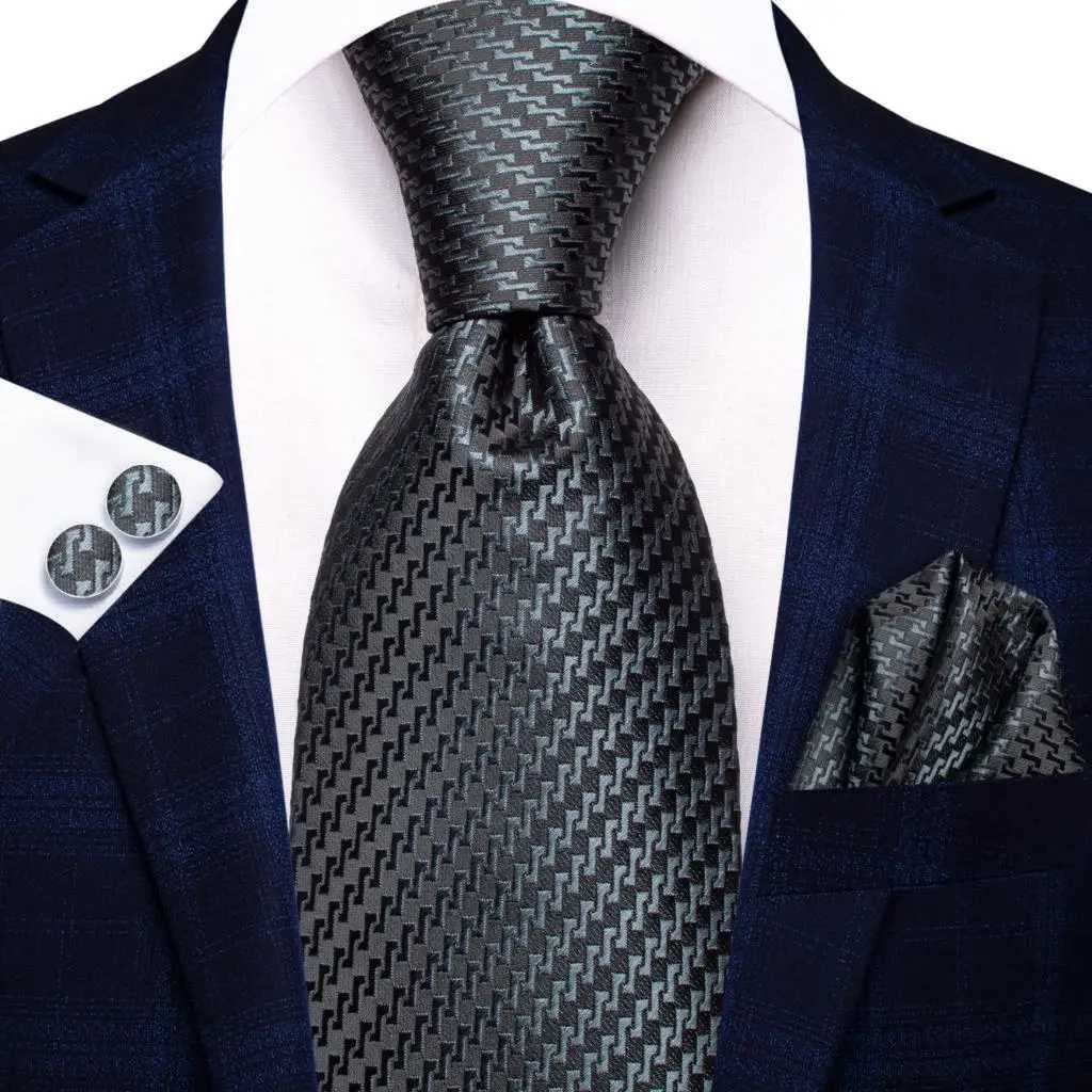 Hi-Tie New Smoke Grey Silk Tie For Men Elegant Mens Necktie Pocket Square Cufflink Gro Wedding Accessory Wholes Designer X250407