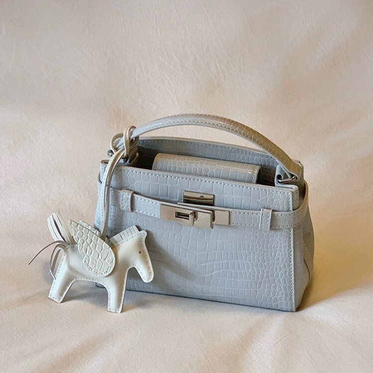 2025 Mint Light Language Fashion Handbag New Women's Shoulder Slant High End Small Square Shoulder Bag