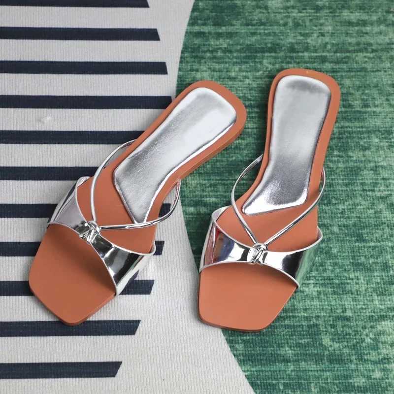 Womens Summer Pedal 2025 Fi Designer Sandals Womens Sexy Thin Belt Casual Beach Flat Shoes Shallow Womens ShoesXJ250407