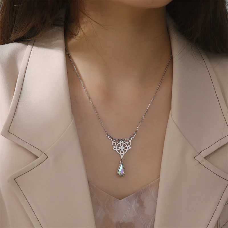 Stainless Steel Necklace Witch Knot Crystal Pendant Choker Neck Chain Necklace for Women Couple Jewelry Friends Wedding GiftsC250407