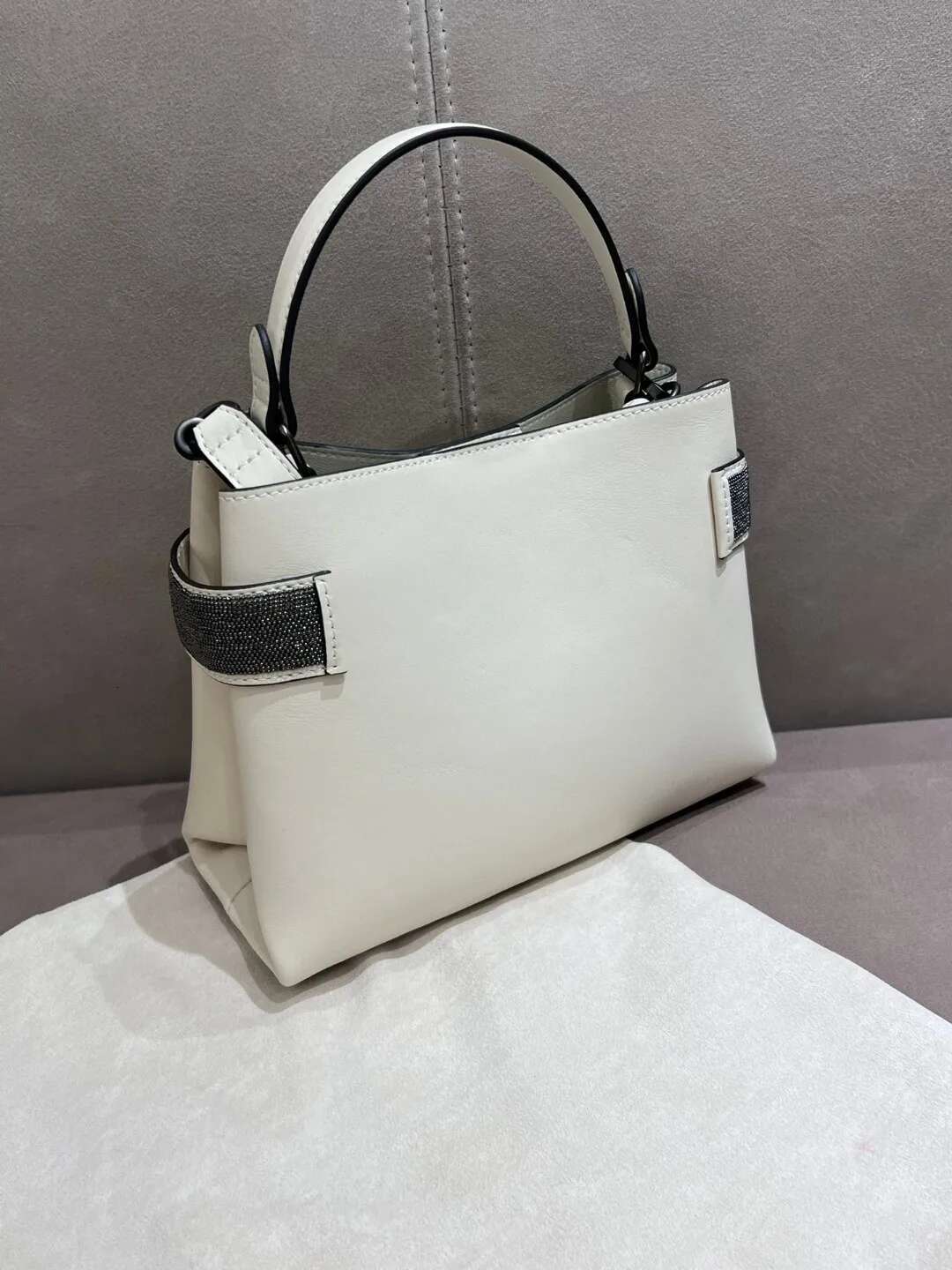 New Style High Quality Fashion Cowhide Small Bag Can Be Carried Or Crossbody 22*17*9