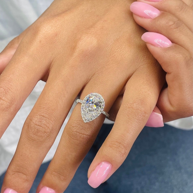 Jewelry Real 18K White Gold 2.5 Carat Pear Cut Halo Lab Grown Diamond Half Band Setting Engagement Ring For Women