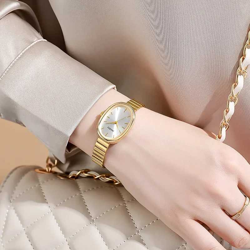 New steel strap oval small dial quartz watch retro minimum temperature watch female student watch direct shippingT250408