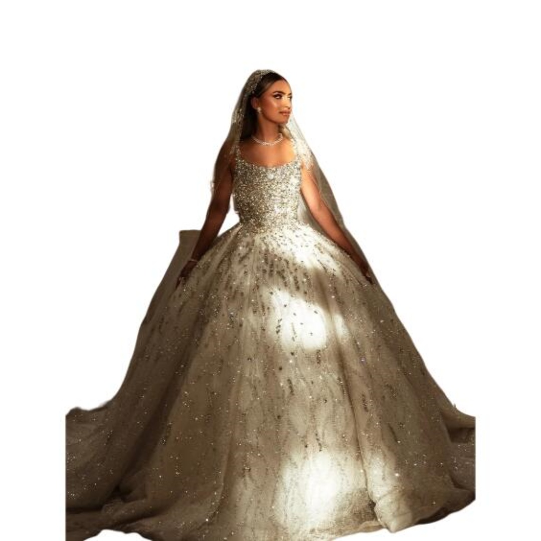 Exquisite Crystals Ball Gown Wedding Dress Glitter Women Party Wear No Veil Charming Customized Sequined Rhinestone Bridal Dress