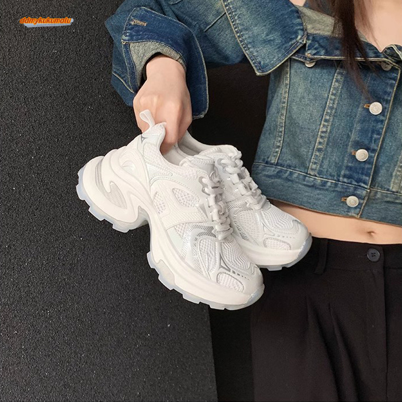 Grape Mom's Same Style 2024 Summer New Lightweight Sports Breathable Mesh Thick Sole Heightening Dad Shoes for Women ddmykukumalu