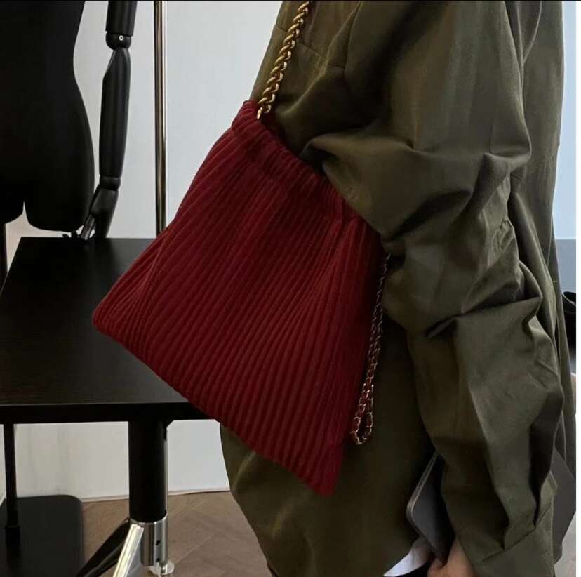 Women's Bags 2025 New Tiktok Same Lucky Lazy Tote Versatile Pleated One shoulder Cross body Chain Bag