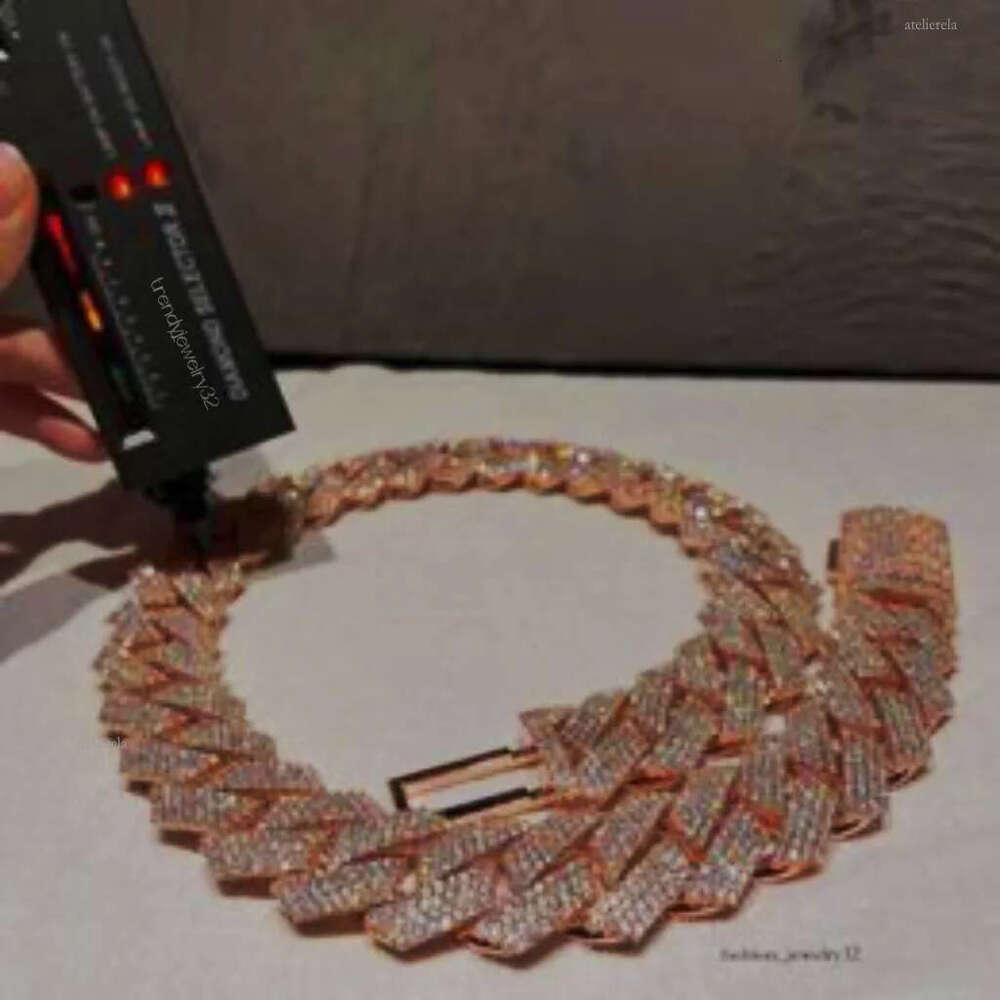 Necklaces Fashion Hip Hop Full Iced Out 20MM Wide 3 Rows Prong Setting VVS Moissanite Cuban k Chain