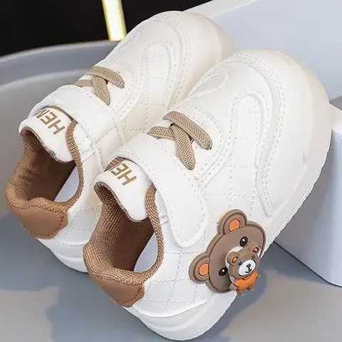 Boys and girls unisex casual shoes white sports shoes childrens babys first walking cute bear childrens sports shoes anti slip and fashionable W250407