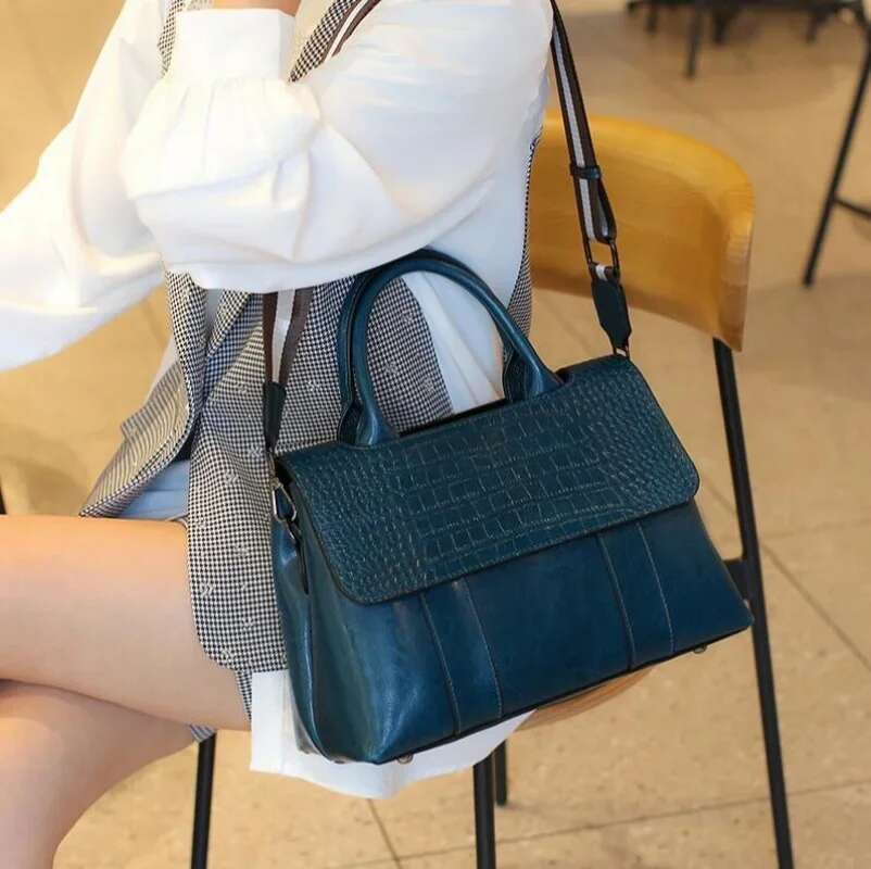2025 Genuine Leather Women's Bags Designer Women Tote Retro Large Capacity Crossbody Shoulder Bag Cowhide Handbags