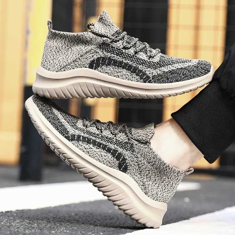 Mens casual walking shoes flight weaving sports shoes fashionable casual sports shoes thick soled walking and running shoes W250407