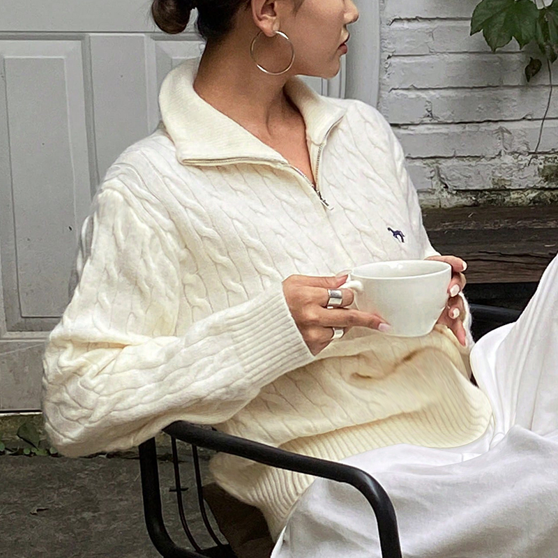 Women's solid color sports top, button-down long-sleeved sweater, small floral print on chest,pullover for women, for gym and running--SSJ024