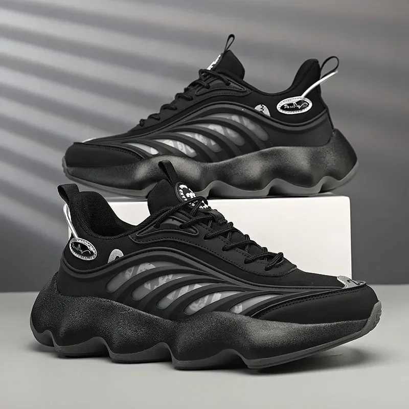 2024 new spring mens sports shoes with thick soles increased height for couples dads shoes fashionable Ins motorcycle boots Y250408