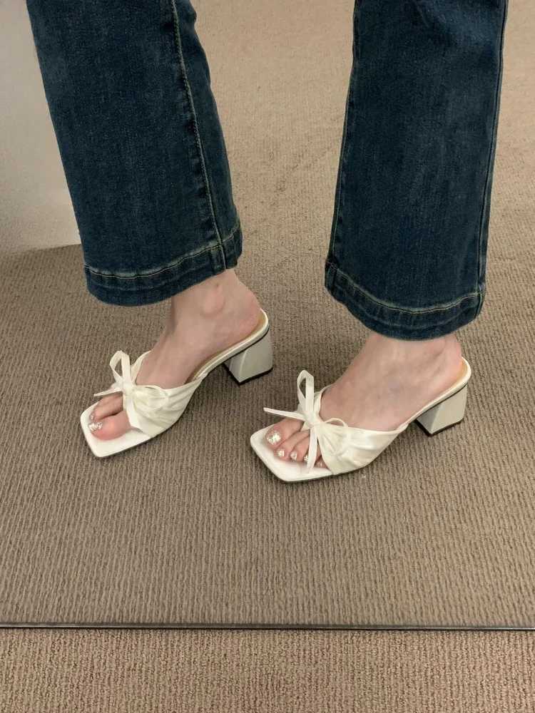 2025 Spring/Summer New French High Feeling Satin Bow Thick and Smooth Womens Fi High HeelsXJ250407