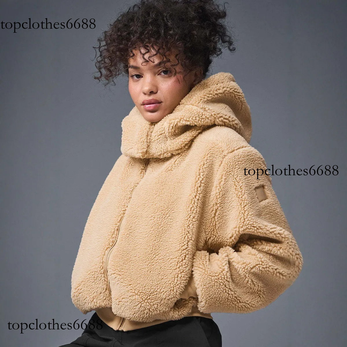2025 Designer Yoga Hooded Coats Foxy Sherpa Jacket Lamb Plush Warm Long Sleeve Sweater Zip Cardigan Sweatshirts Loose Short Thick Sweattops