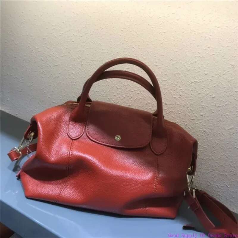 2025 Women Designer Fashion Casual Shoulder High Quality Leather Handbags Sac Large Capacity Classic Tote Bag New