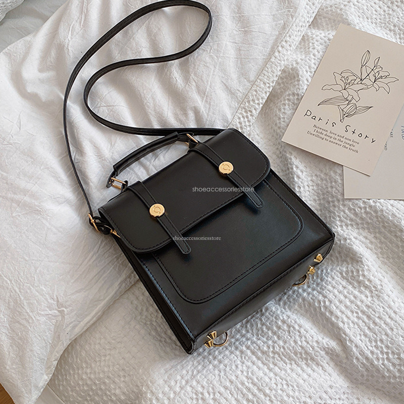 2025 designer's new autumn style casual commuting college style crossbody bag, shoulder bag, fashionable travel Korean version, simple women'