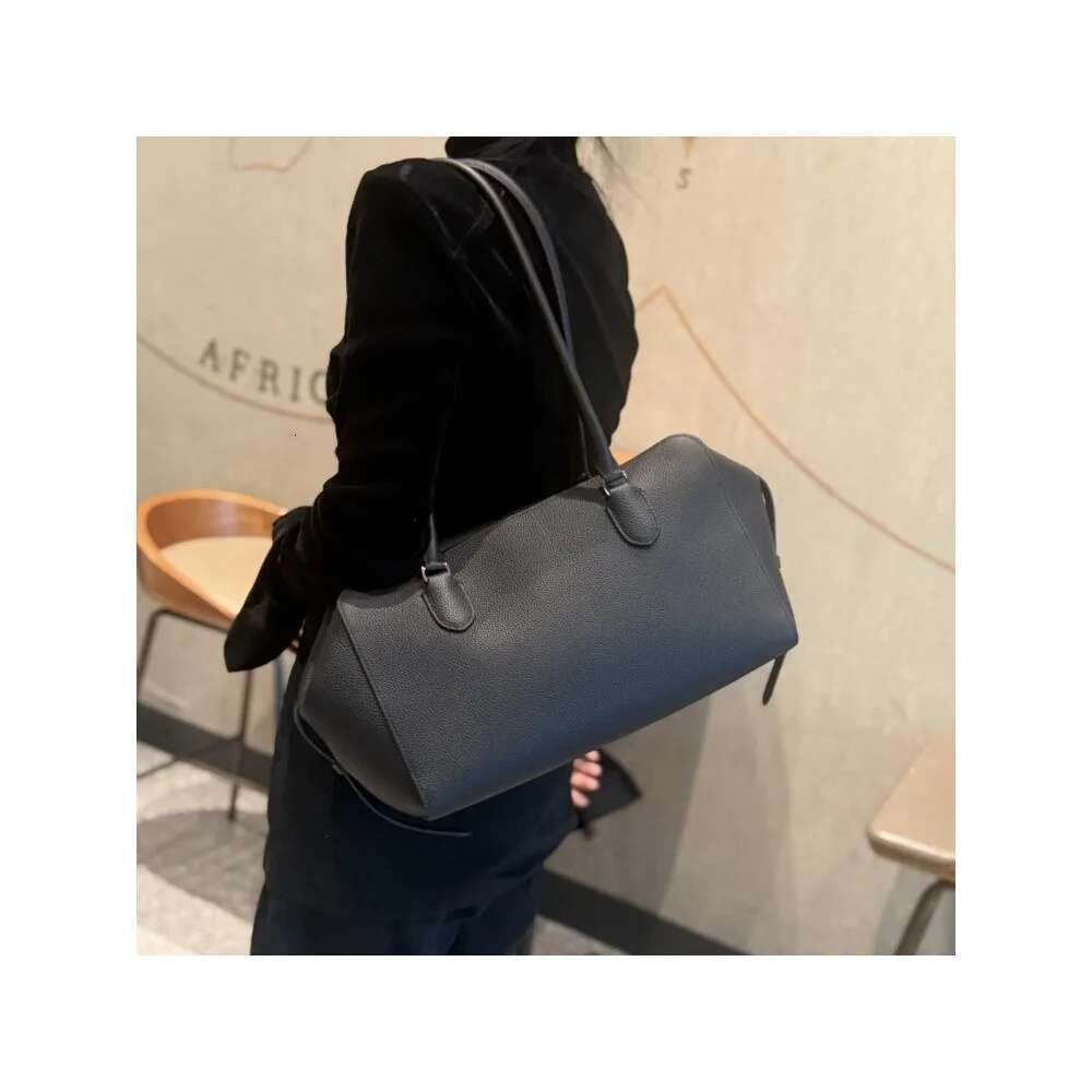 VOAETEC 2025 New First-Layer Cowhide Shoulder Tote Bowg Commuting Design Lazy Fashion Portable Casual Bag Women