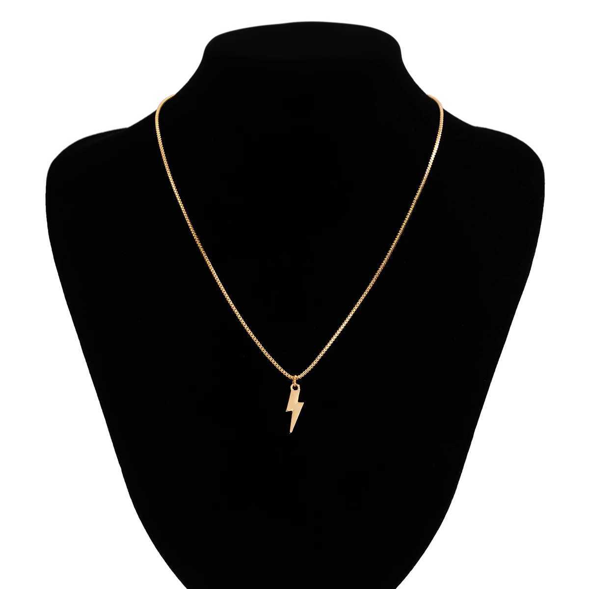 Srcon Punk Simple Box Chain Short Necklace Fashion Aesthetics Metal Lightning Pendant Necklace Mens Statement Jewelry GiftC250407