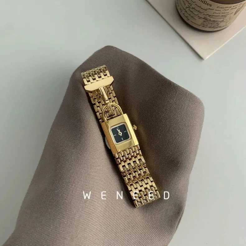 The best-selling vintage watch of 2024 featuring a unique Liby lock design classic steel strap womens watch and the new Forlover Relojes Para Damas Y2
