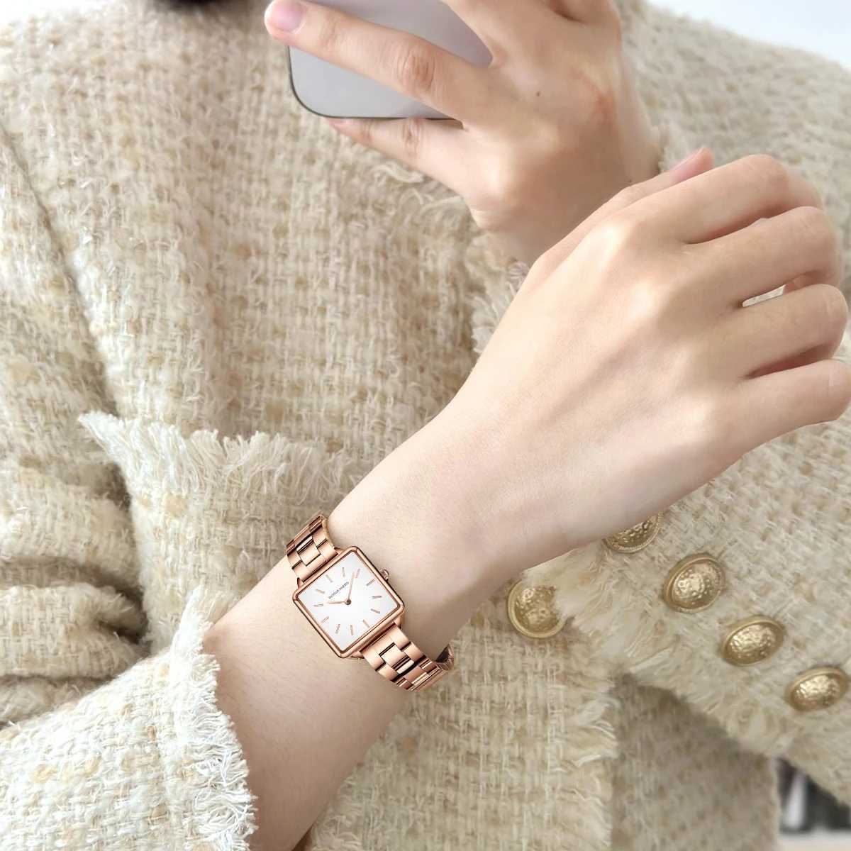 2023 New Solid Stainless Steel Square Dial Japanese Sports Quartz Gift Rose Gold Womens Top Womens WatchT250408