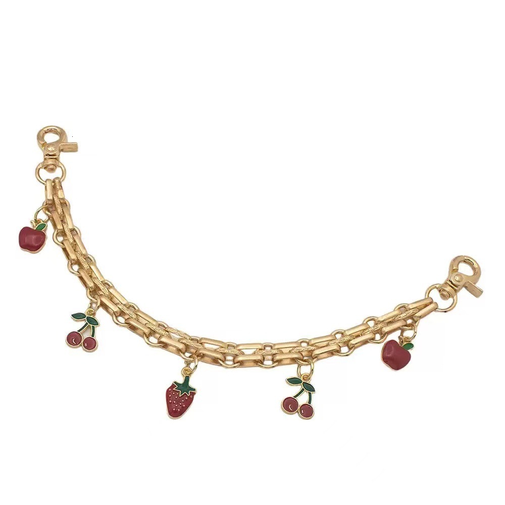 Luxury keychain designer Donkey Brand New Four-Leaf Clover Alloy Light Luxury Keychain Bag Pendant Wholesale Accessories key chain