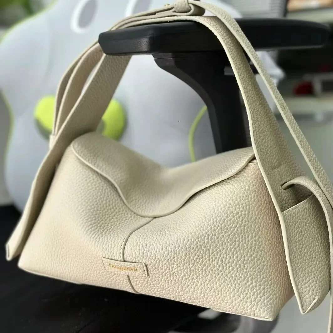 Song House Roof Hanging Ear Series Mont Designer New Cow Leather Commuting Handbag Crossbody Hobo Bag For Fashion Lovers