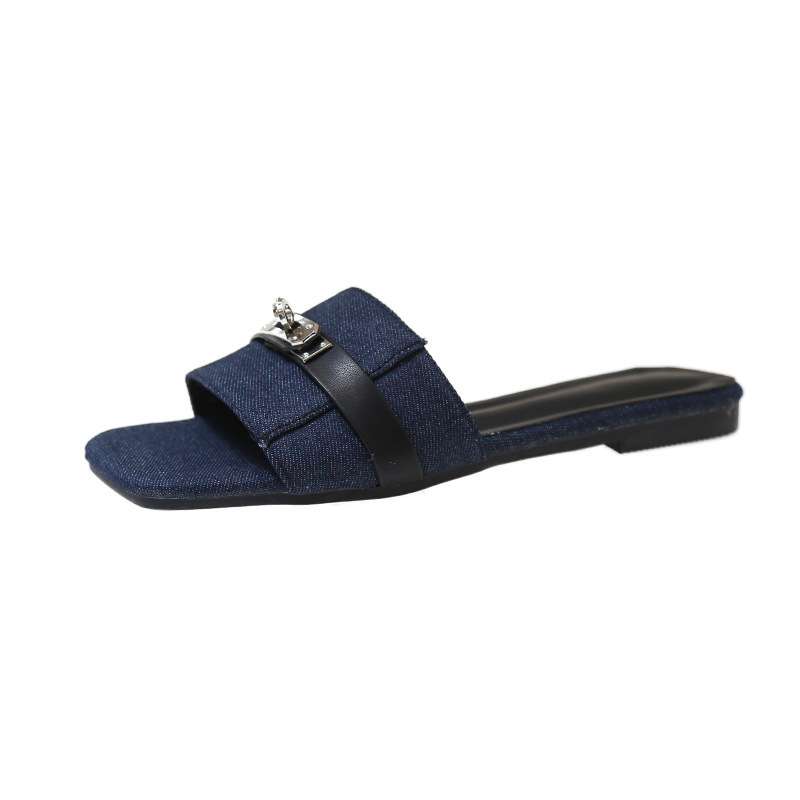 Ladies 2025 summer new fashion casual everything good looking flip-flops wear French flat sandals holiday fashion sandals beach shoes