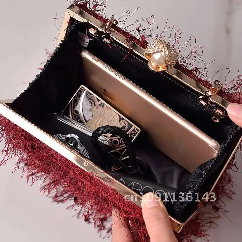 Bury Shoulder Tassels Designer Handbag 2023 Top Quality Pearl Buckle Women Evening Bag Tote Crossbody Party Purse