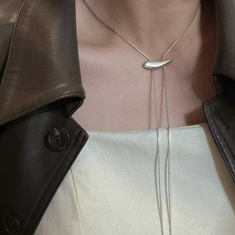 ANENJERY Geometric Smooth Irregular Long Chain Necklace Star Necklace for Women Versatile Temperament Sweater Chain Jewelry GiftC250407
