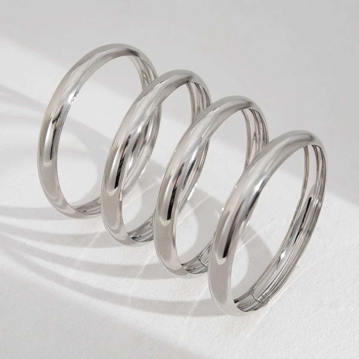 4Pcs/Set Round Stainl Steel Bracelets Set for Wen Twist Texture Bangles Gold Sier Color Jewelry Statement Streetwear GothC250408