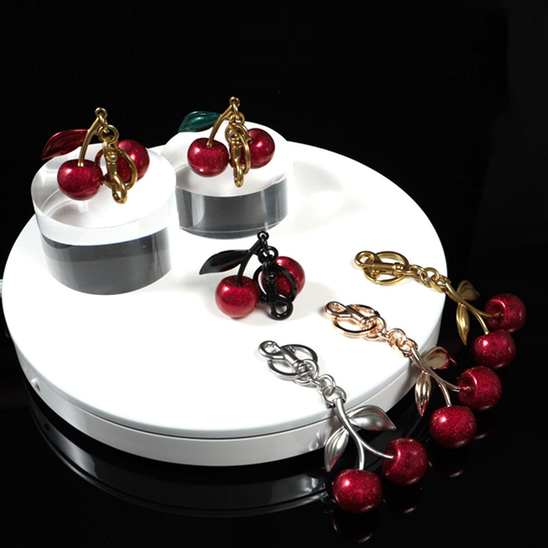 Luxury keychain designer Red Pendant Jewelry Cross-Border E-commerce Double Leaf Large and Small Resin Cherry Car Hardware Keychain Accessories key ch