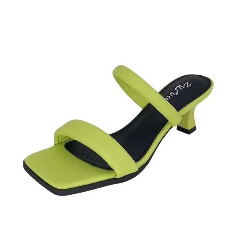 Open toe high-heeled sandals for women in the summer of 2023 featuring a new square shaped head and thick sole with a heel sliderXJ250407