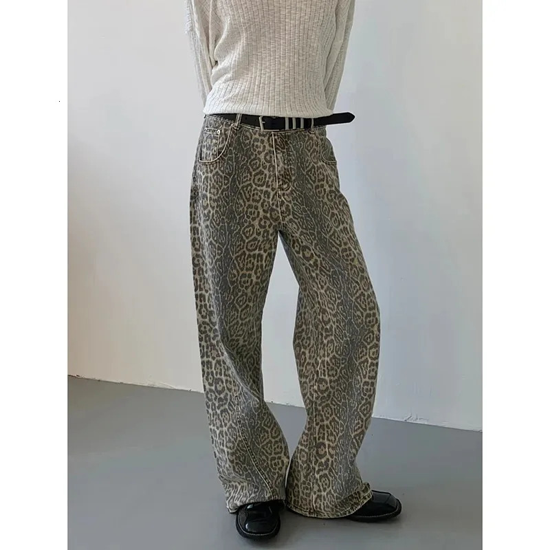 Womens jeans leopard print high waisted hiphop straight fashion pants streetwear Harajuku Y2K style womens wide leg denim shorts 250407