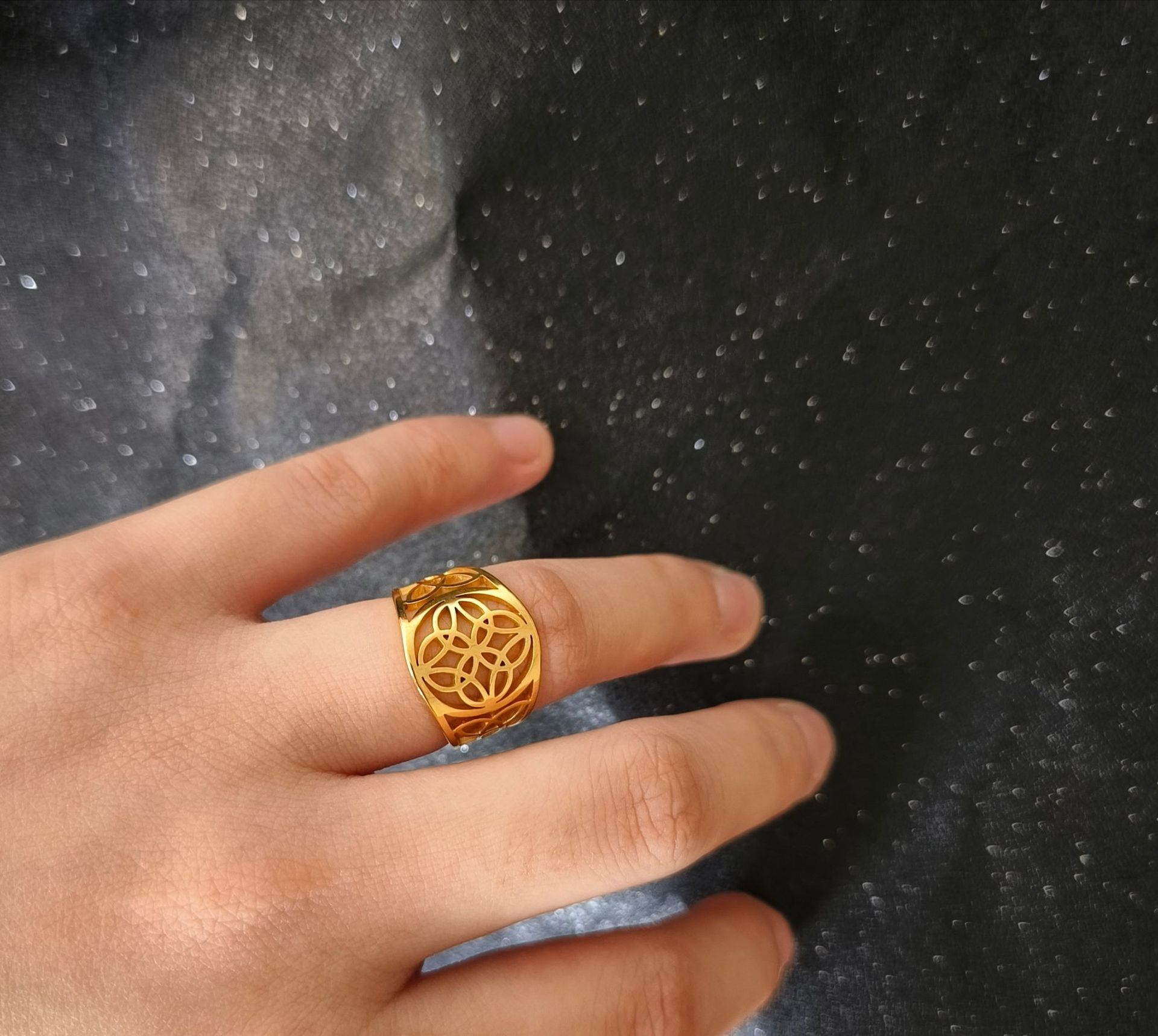 Top Source's new stainless steel design with cutting and hollow out, niche triangular logo ring